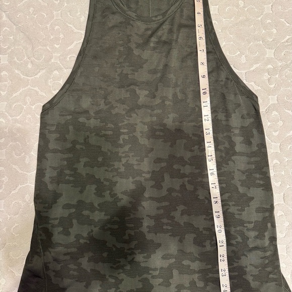 Lululemon Miles Ahead Tank Deep Camo 6 Tie Back - Picture 6 of 8